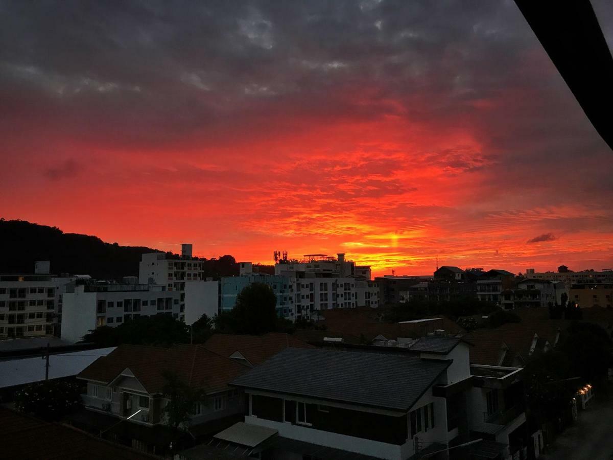 Tropical Sunset Hotel Patong Eksteriør billede